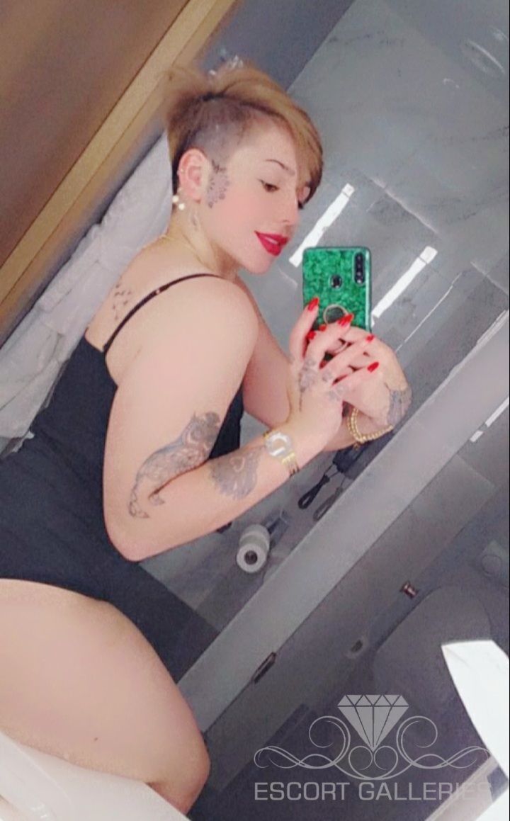 Ataşehir Olgun Escort Bayan Derya